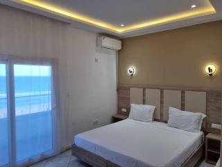 Hotel La Marina - 8