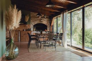 Green Hills Cottage with Pool & Magnificent View - 2