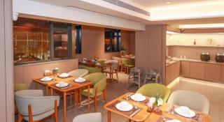 Yizhi Hotel (Taikoo Hui the Pearl River New Town Guangzhou) - 1