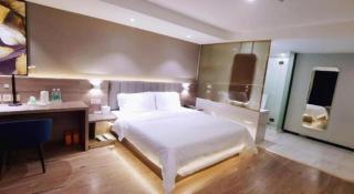 7 Days Premium Guilin Liangjiang Sihu Central Plaza - 4