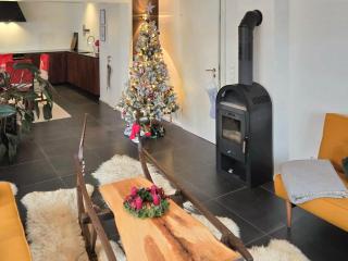 Alpen Ferienhaus mit Garten, Kamin, Spielzimmer und Bergblick - Blaichach - 4