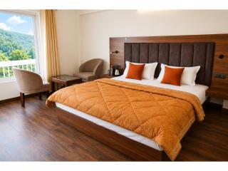 Nainital Himalayan Luxury Retreat - The Oak & Lake Nainital, Scenic Lake Views, Modern Rooms & Peaceful Stay Near Mall Road - 2