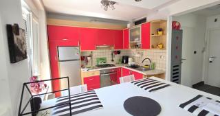 Cute sunny apartment near the center - 2