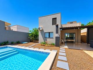 Casa para 8 pessoas com Piscina localização tranqu - 0