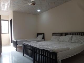 Wahdat Guest House - 3