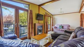 The Oak Lodge - 2