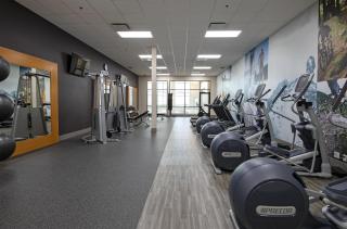 DoubleTree by Hilton West Edmonton - 3