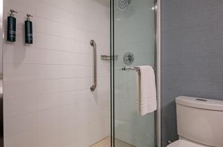 DoubleTree by Hilton West Edmonton - 1