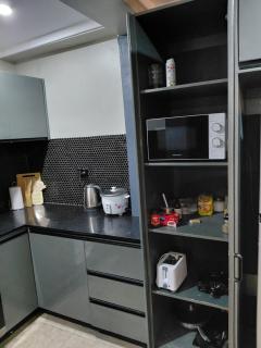 Metro hideaway Quiet 2BRFlat, 5 mins to Suva City - 1