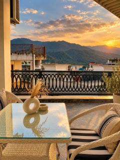 The Blue Edit ! 4BHK Private Pool Penthouse - 4
