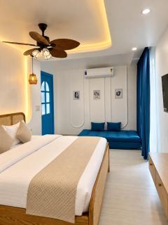 The Blue Edit ! 4BHK Private Pool Penthouse - 1