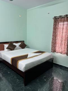 MR Happy Stay Inn - 6