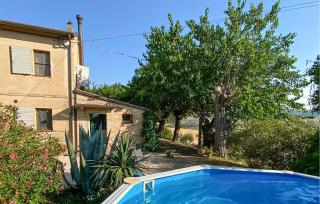 Lovely Home In Mombaroccio - 1