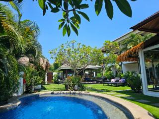 Hazel's Suites - 7