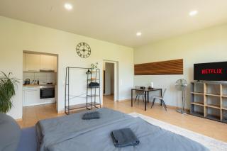 Andris Apartments - FREE Parking - 3