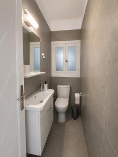 Sea View Apartment Steps Away From The Beach And Merit Park - 4
