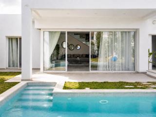 Luxurious Villa in Gammarth, Tunisia with Private Pool - 4