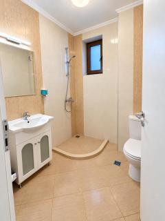 Golden view 2 bedrooms & parking - 5