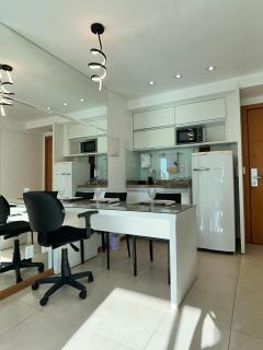 Flat Premium, confortável, completo para Família ou a Trabalho, ao lado dos Ministérios e ESPLANADA, lazer completo e academia, em Saint Moritz Brasília Hotel - 2