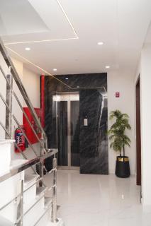 Business 1BR Suite with WiFi, Netflix & Free Parking - 1