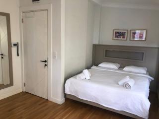 Rich Area In Istanbul Suite 4 - 1