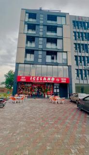 1BR Work-Friendly Suite with WiFi & Free Parking - 0