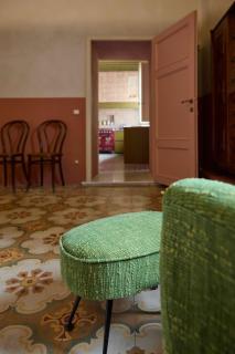 Lucca Comics front row - unbeatable Centro Storico location Exceptional property opposite Duomo inside walls - 2