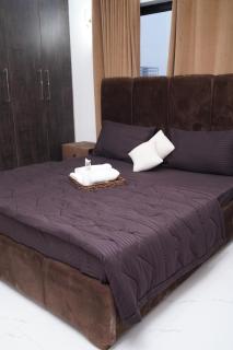1BR Work-Friendly Suite with WiFi & Free Parking - 9