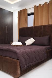 1BR Work-Friendly Suite with WiFi & Free Parking - 4