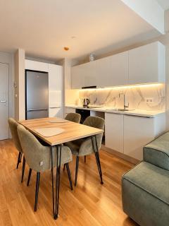 Imperial Suite on the Top Floor with Free Parking and Amazing View - 5
