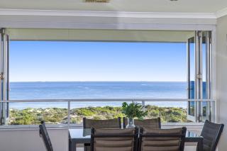 Scarborough Surf & Sunsets – Ocean-View Apartment - 0