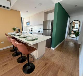Modern 2BR Apt Steps from Shopping Mariscal - 6