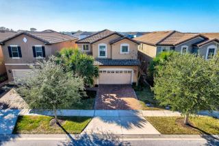 Spacious Family Villa | Pool • Parking • Near Disney World - 5