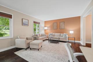 Family & Work-Friendly 3BD w Fire Pit - U of I 1M - 6