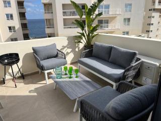 Sunny Terrace 1-Bed in Tigne, Sliema - 0