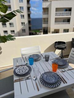 Sunny Terrace 1-Bed in Tigne, Sliema - 6