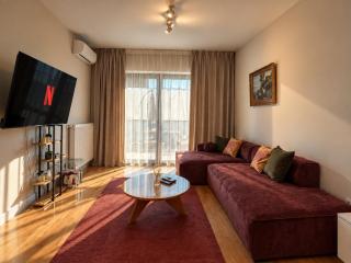 Green Leaf Apt in Diamond of Skopje with Free Parking, Private Yard and Private park access - 3