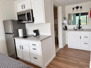 Renfro Ridge Extended Stay and Suites - 6