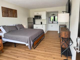 Renfro Ridge Extended Stay and Suites - 9