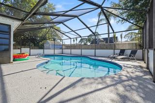 Modern 3Br2Ba Pool Oasis - Near I-95 & Shops - 8