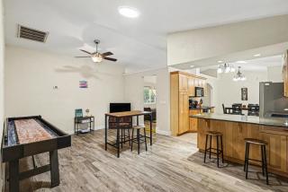 Modern 3Br2Ba Pool Oasis - Near I-95 & Shops - 7