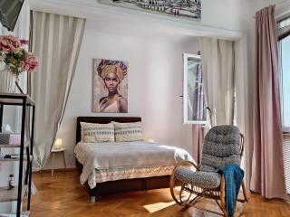 Central Sofia Apt Separate Kitchen, Singer Work Desk, Fast WiFi & Metro - 0
