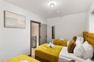 Relaxed 3BR Home - Garden & Free Parking - 8