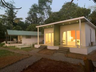 Chic and Modern Estate - 4