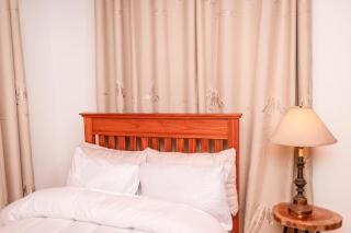 Minza Ensuite - Spacious & Cozy Stay at DK Cottage - 5
