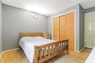 City Centre Apartment Free Parking - 4