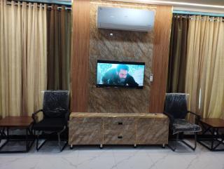 Topcity-1 Apartment 1 Queen 2 Single bed near Islamabad airport - 4
