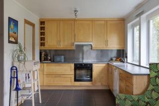 Traditional Home in Tromsø - with bathtub and fireplace - 3