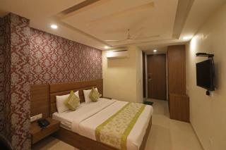 Hotel Apple Crescent by -D Capitol Group - 3