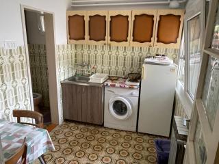Yellow House - 5